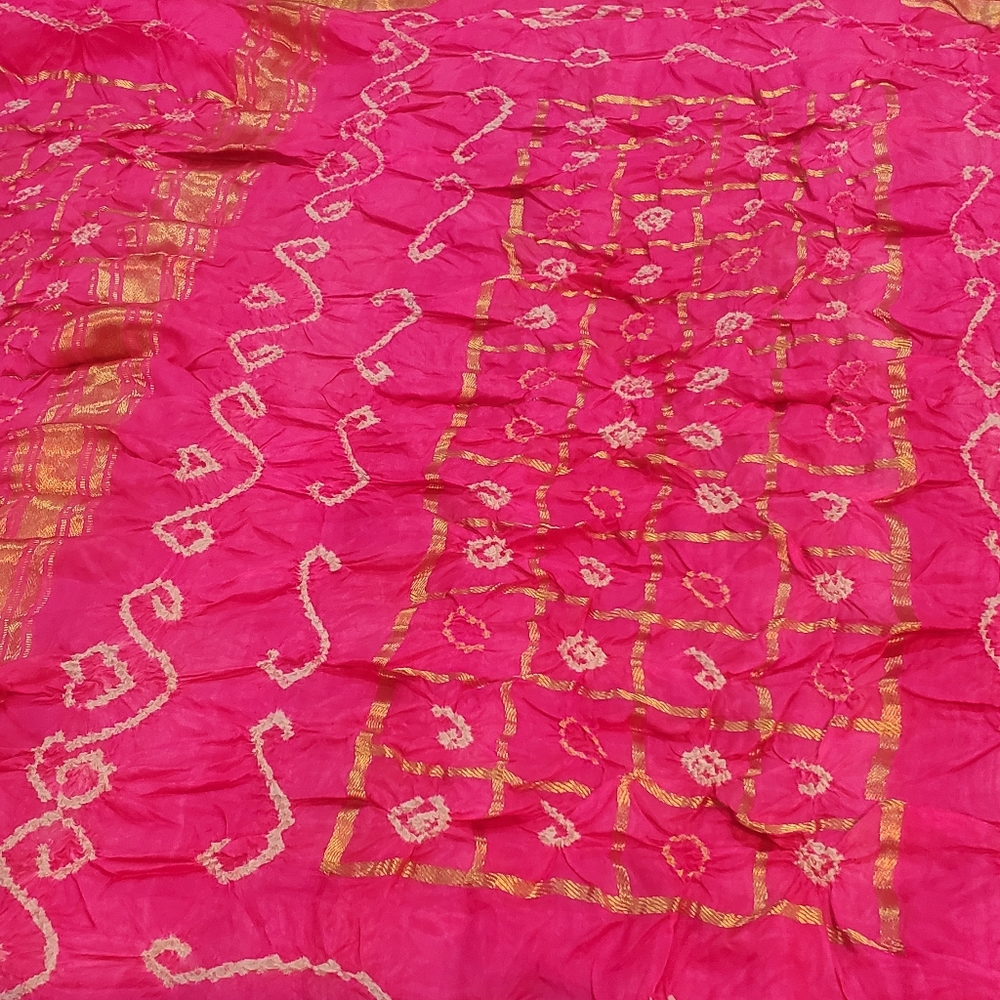 Bandhani Saree / Sari--Pink and Gold Zari (brand new)